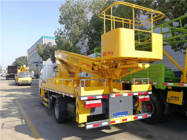 東風國六18米伸縮臂高空作業(yè)車-程力直臂高空作業(yè)車